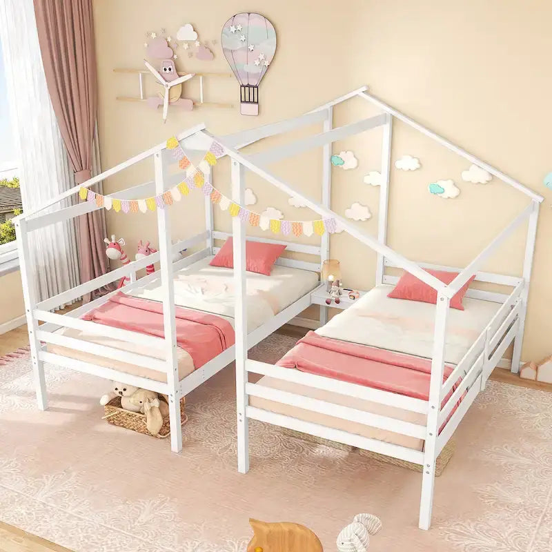 L-förmiges Doppel-Kinderhausbett in Größe Twin mit Dachrahmen, Rausfallschutz und Nachttisch mit USB-Ladefunktion, Weiß